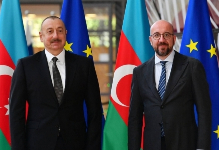 El Presidente de Azerbaiyán informa a Charles Michel sobre la situación en torno a la carretera Lachin-Khankandi
