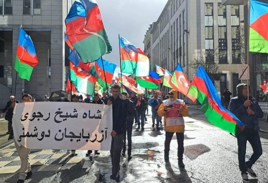 В Брюсселе проходит масштабный митинг выходцев из Южного Азербайджана ВИДЕО