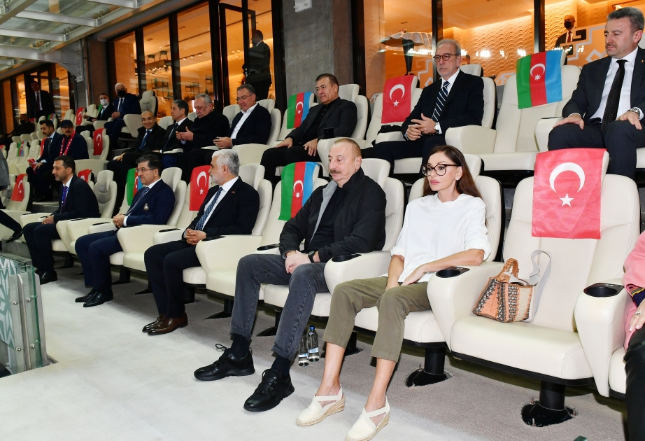 Le Stade olympique de Bakou a accueilli le match caritatif Qarabag-Galatasaray Le président azerbaïdjanais et son épouse ont assisté au match caritatif  MIS A JOUR VIDEO