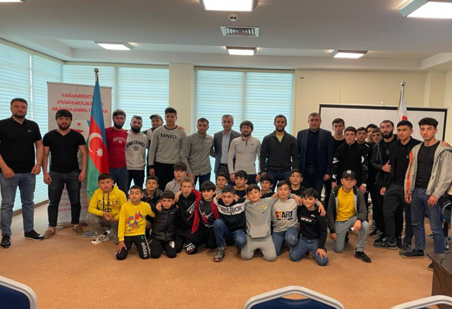 Azərbaycan idmançıları Marneulidə ustad dərsi keçiblər