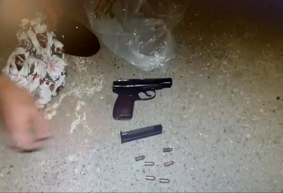Nəsimi rayonunda avtomobilində qanunsuz olaraq “Makarov” gəzdirən şəxs saxlanılıb VİDEO