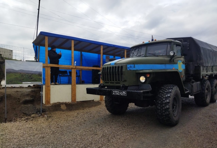 Lachin-Khankendi road: Six more Russian peacekeepers’ vehicles move freely through protest area