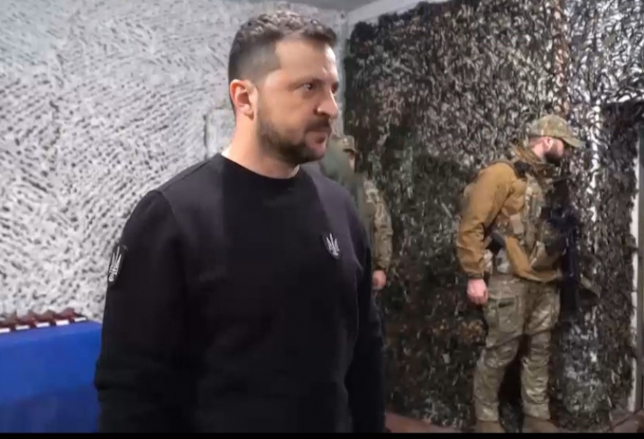 Zelenski Ukrayna hərbçilərinin Zaporojyedəki ön mövqelərinə gedib