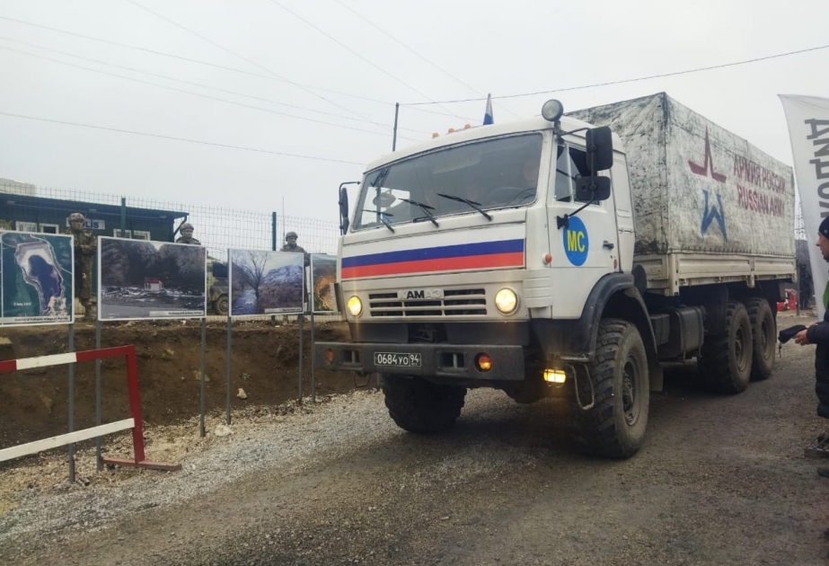Очередные автомобили миротворцев отправились в Ханкенди