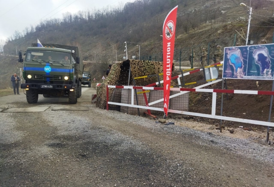 Russian peacekeepers’ vehicles move freely through protest area