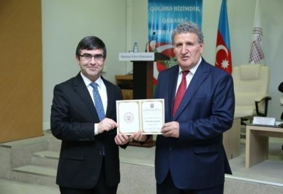 Kimyaçı alim “İstinadda rekord” diplomu ilə təltif olunub