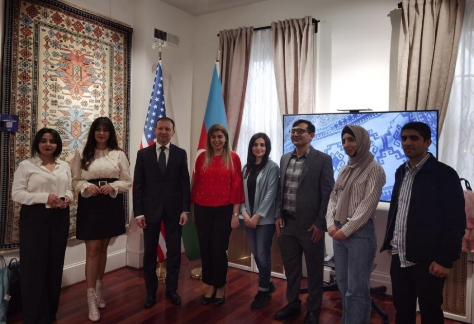 Азербайджанские ковры и традиции ковроткачества демонстрируются в Вашингтоне