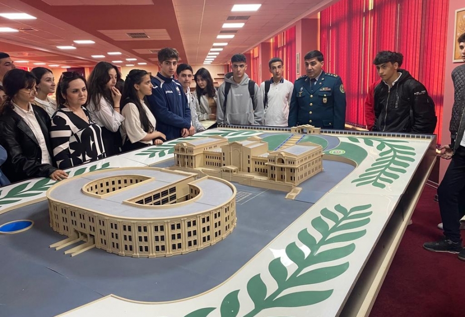 Məktəb şagirdləri Dövlət Sərhəd Xidməti Akademiyasında ekskursiyada olublar