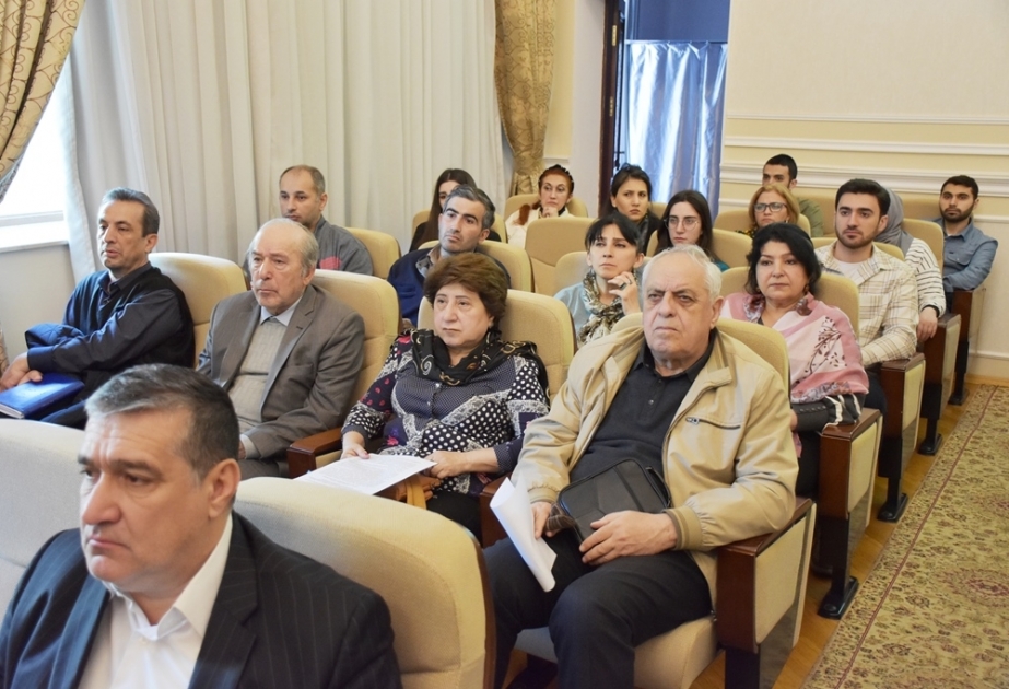 Neft-qaz geoloji rayonlaşdırma xəritəsinin yenilənməsi məsələsi müzakirə edilib