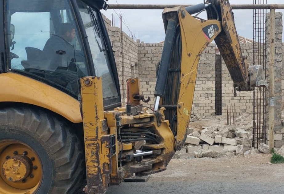 Xəzər rayonunda qanunsuz tikinti işlərinin qarşısı alınıb