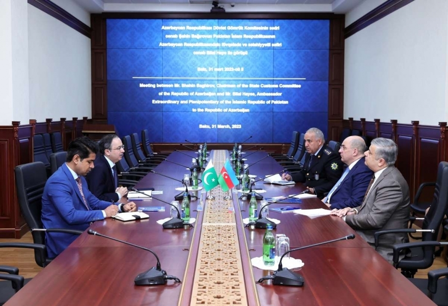 Azerbaiyán y Pakistán abordan la cooperación aduanera