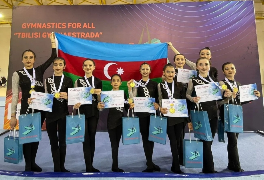 Los equipos azerbaiyanos actúan con éxito en la Gimnastrada de Tiflis