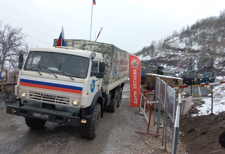 Convoy of 13 Russian peacekeepers` vehicles passes unhindered through protest area VIDEO