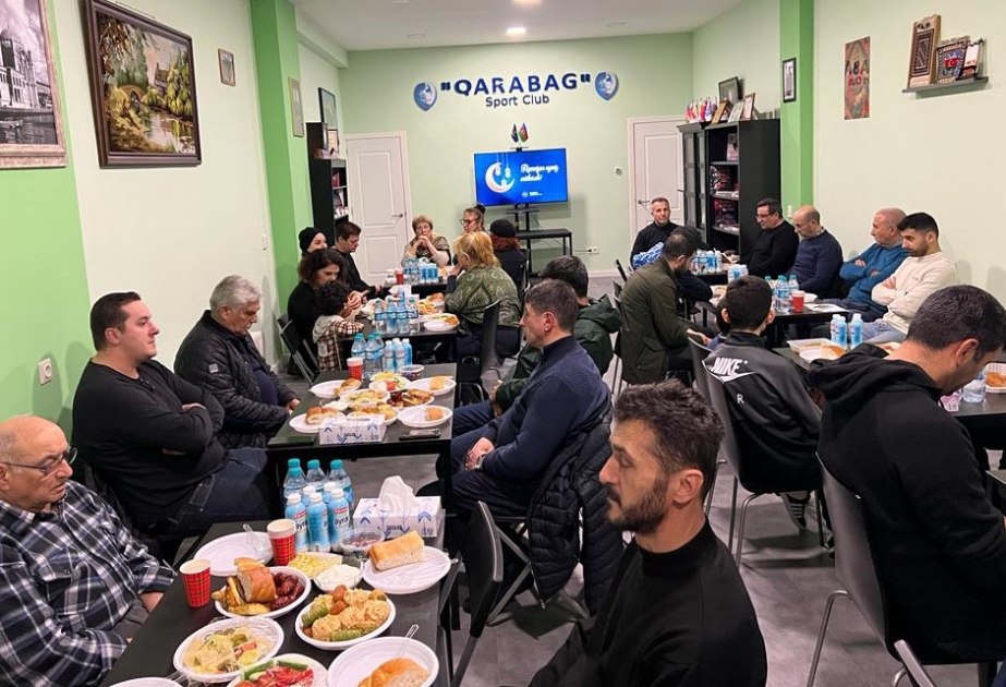 Rotterdamda iftar süfrəsi soydaşlarımızı bir araya gətirib