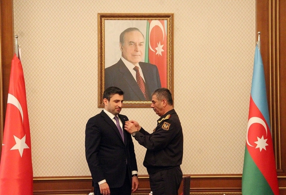 Azerbaijan’s Defense Minister meets with Chief Technology Officer of Baykar company