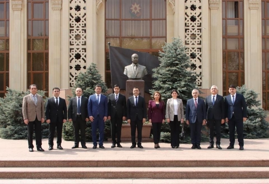 Azerbaijan, Uzbekistan discuss cooperation in field of information