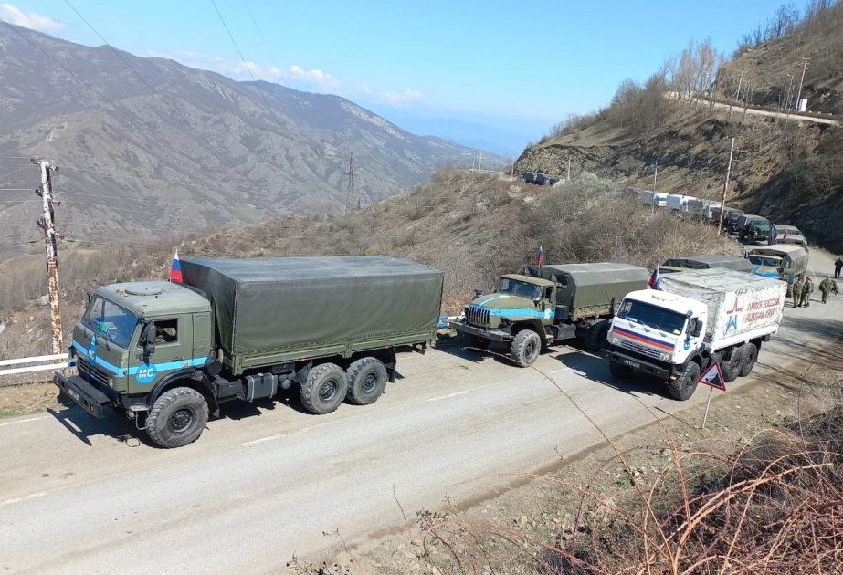 Lachin-Khankendi road: Another convoy of Russian peacekeepers passes unhindered through protest area