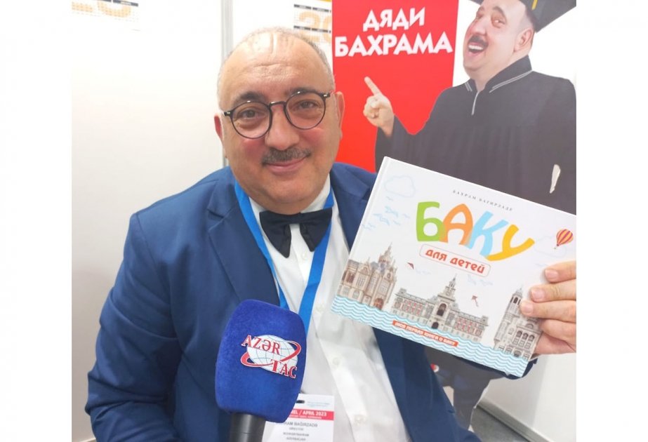 Bəhram Bağırzadə: Burada stendim var və xaricdən gələn qonaqlara müəllifi olduğum kitabları təqdim edirəm