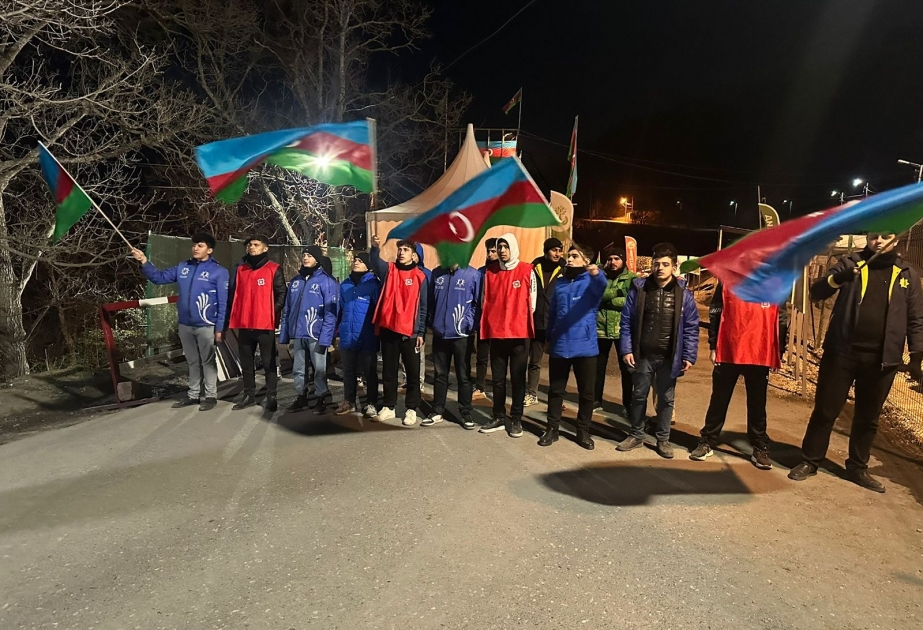Laçın-Xankəndi yolu: Aksiya iştirakçıları gecə saatlarında da fəaldırlar