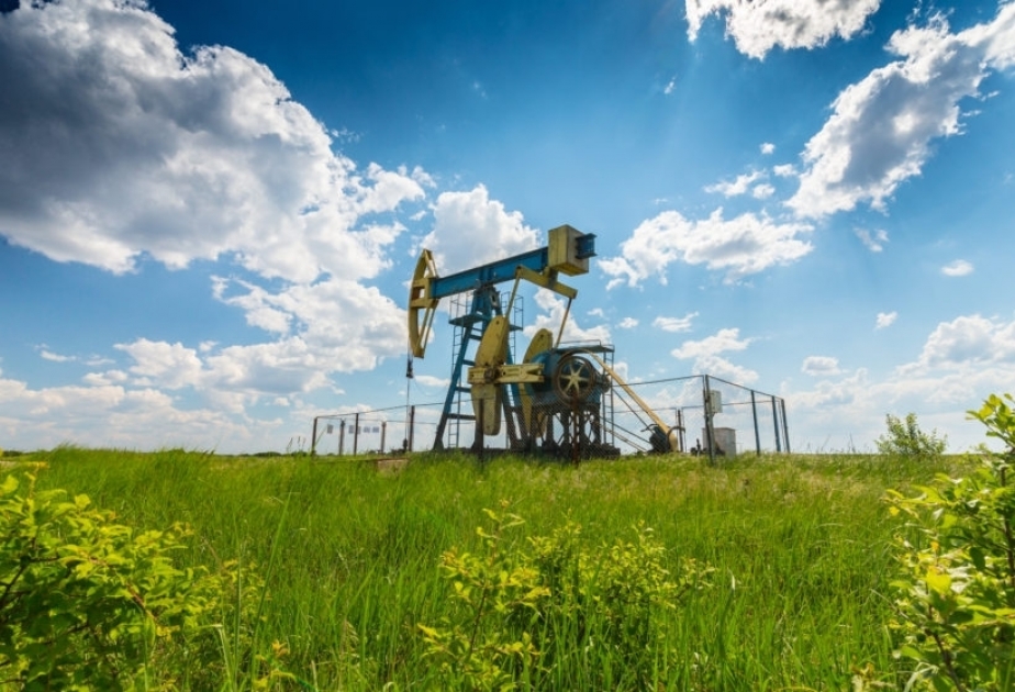 Нефть марки «Азери Лайт» незначительно подешевела