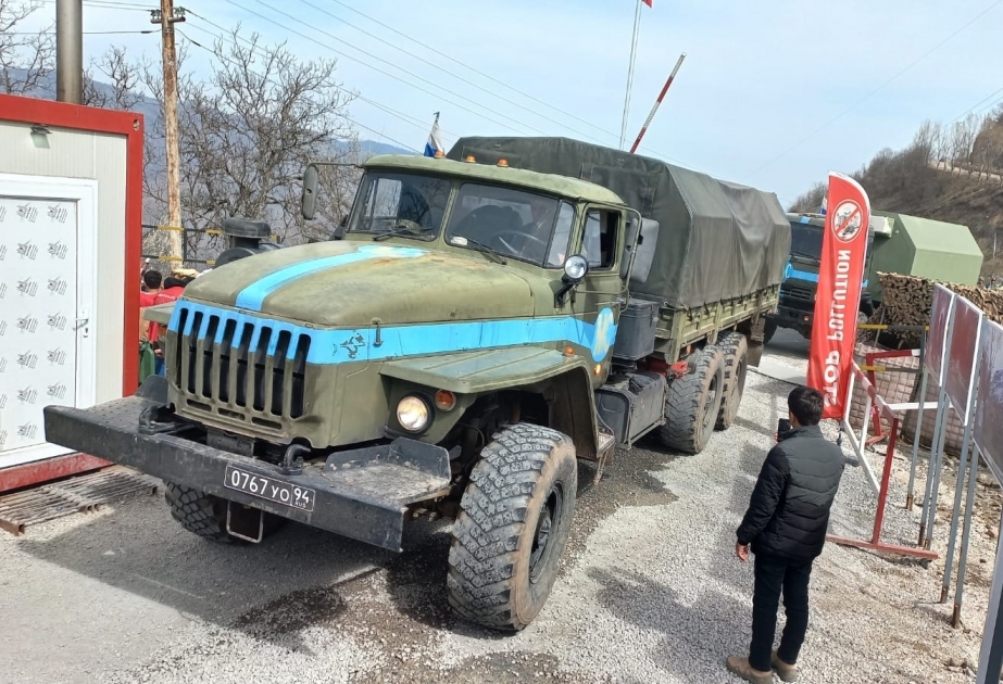 По территории проведения акции регулярно обеспечивается свободный проезд транспорта
