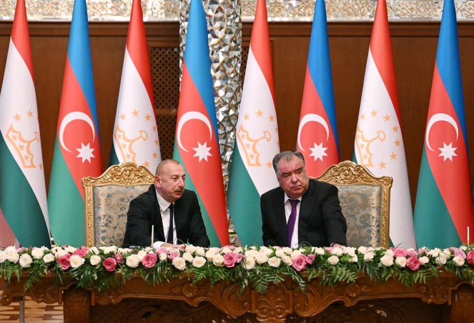 L’Azerbaïdjan et le Tadjikistan signent un certain nombre de documents VIDEO