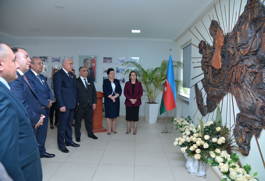 Məktəbdə Ulu Öndərin barelyefinin açılışı olub
