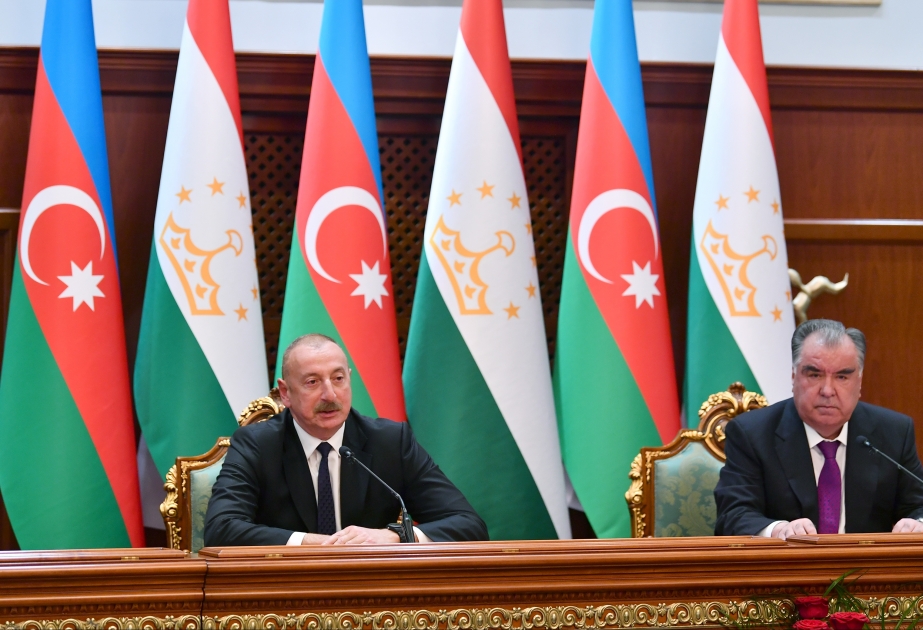 Prezident: Azərbaycan və Tacikistanın bugünkü uğurlu inkişafının arxasında məhz böyük liderlərin əməyi durur