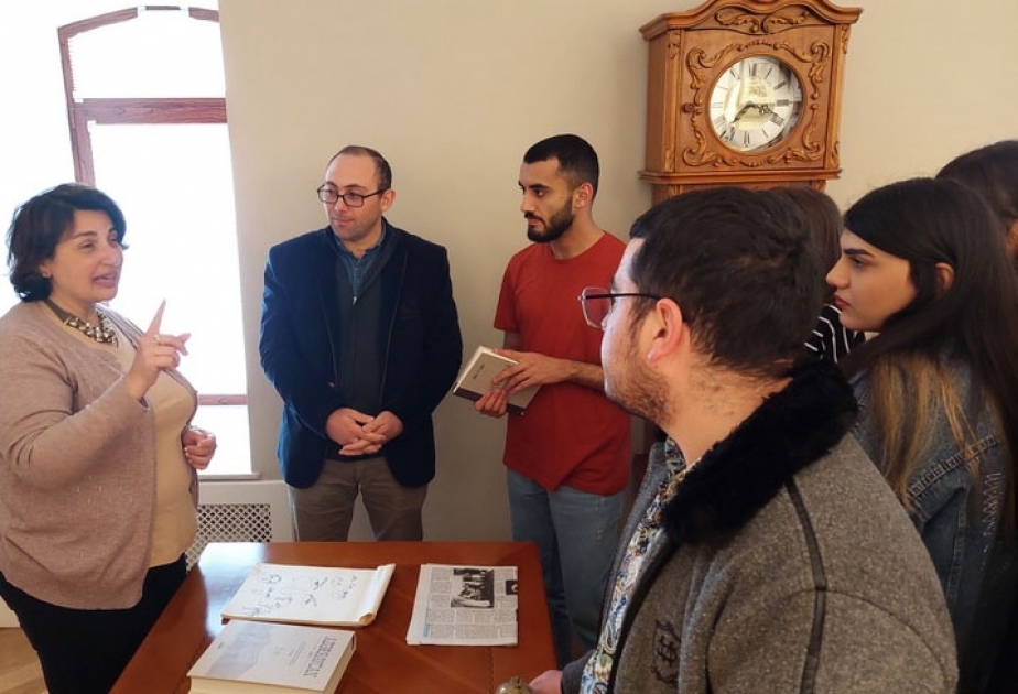 BDU-nun Filologiya fakültəsinin tələbələri “Ədibin Evi”nə ekskursiya ediblər