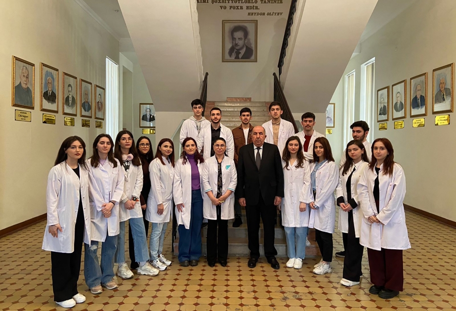 Akademik Vaqif Abbasov tələbələr ilə görüşüb