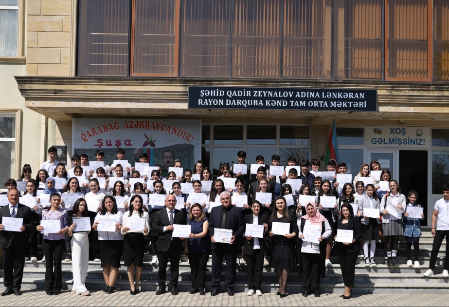 Lənkəran və Astara məktəbliləri ictimai fəal məktəb modeli barədə məlumatlandırılıb
