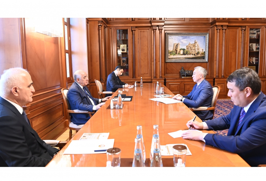 Премьер-министр Али Асадов встретился с вице-премьером Казахстана
