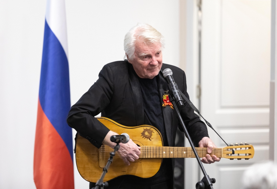 Bakıdakı Rus Evində Rusiyanın Xalq artisti Yuri Nazarovla görüş keçirilib