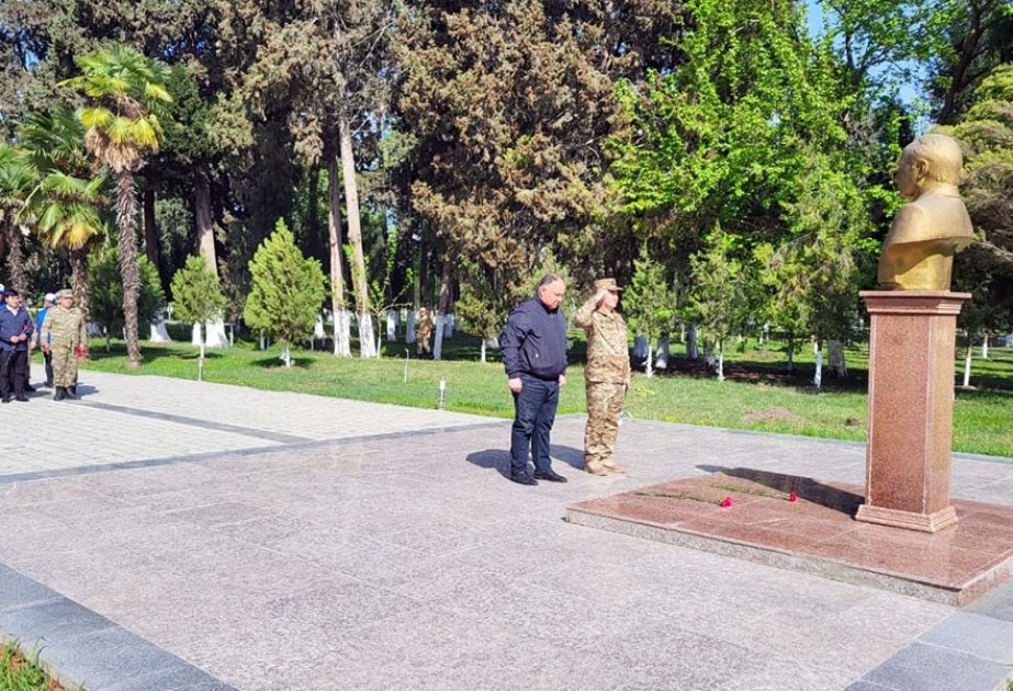 Azərbaycan Ordusunun hərbi hissələrində ağacəkmə aksiyaları davam edir