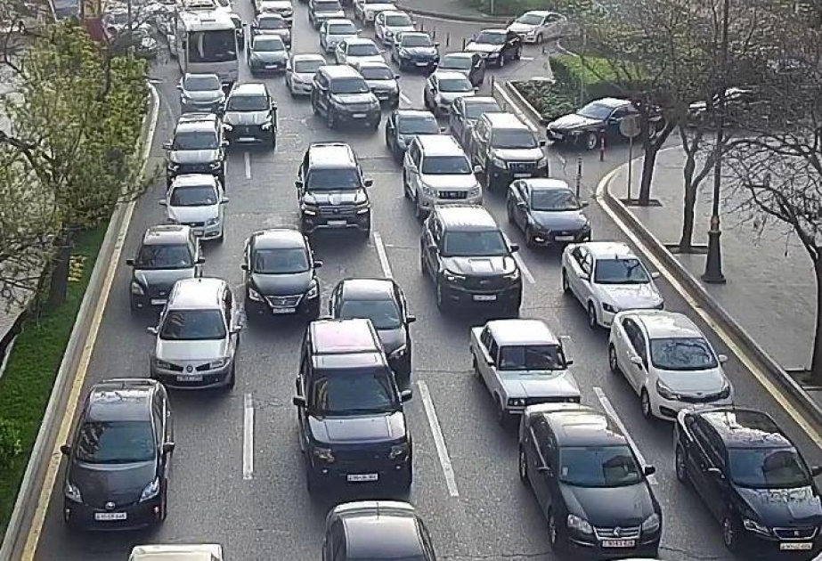 Bakıda hazırda sıxlıq müşahidə edilən yollar