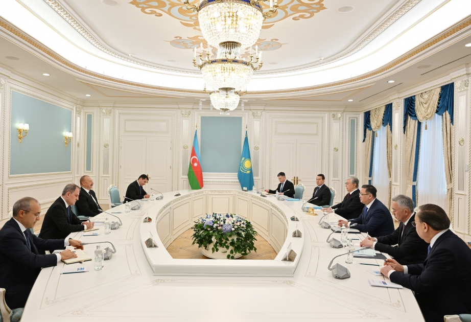 Президент: Азербайджан и Казахстан испытывают друг к другу братские чувства