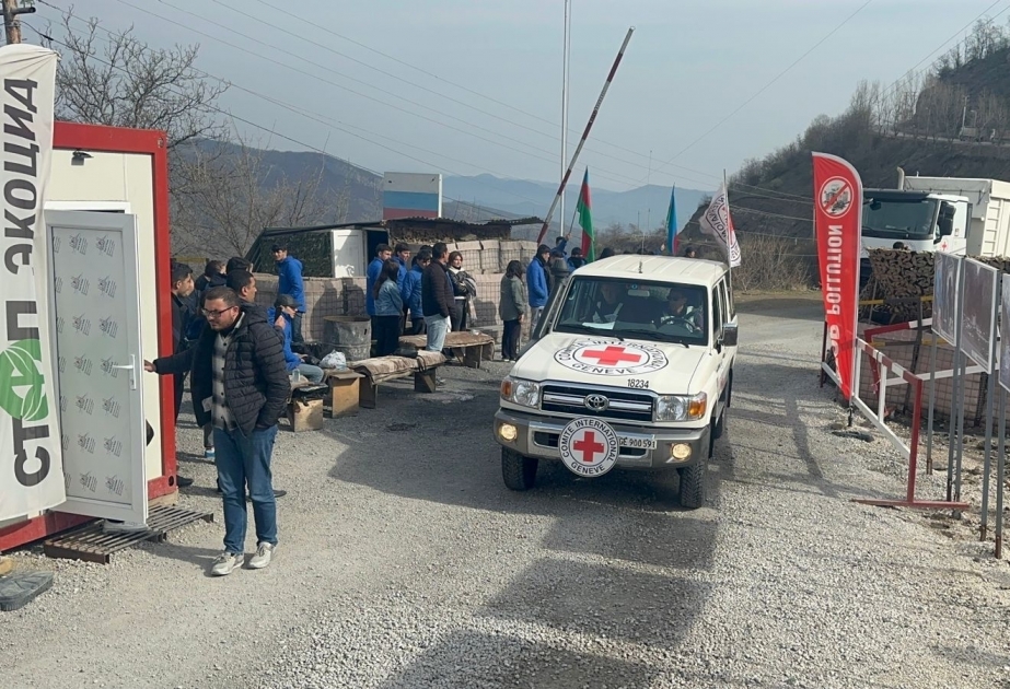 Lachin-Khankendi road: 13 ICRC vehicles pass unhindered through protest area