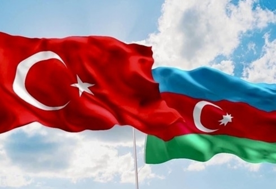 Работники образования Азербайджана передали Турции помощь в размере более 31 млн лир
