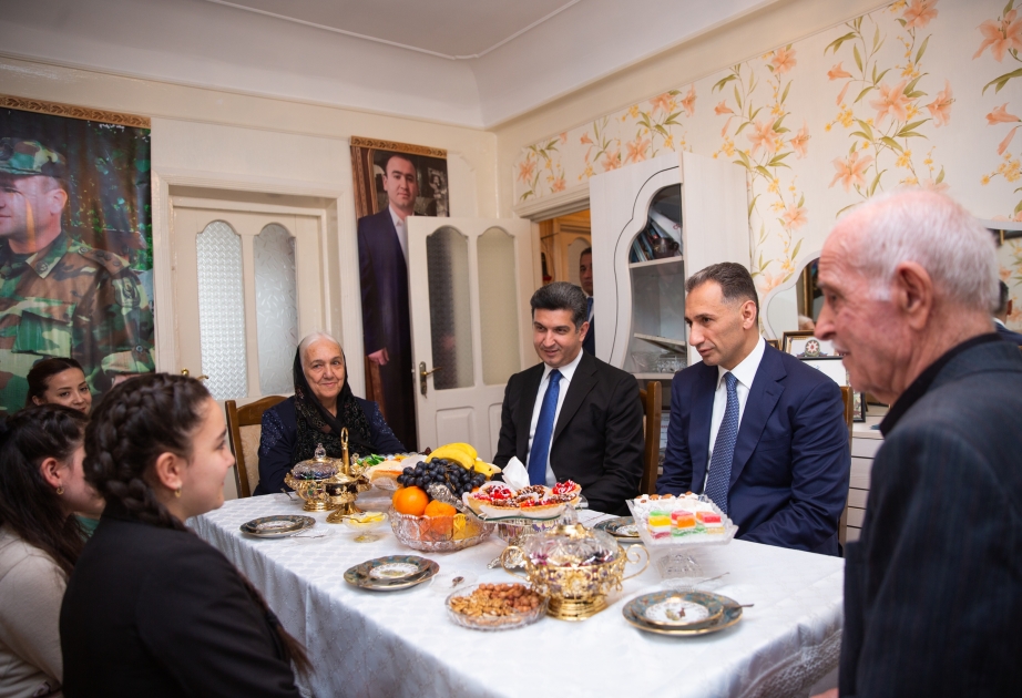 Nazir Rəşad Nəbiyev Naftalanda iki övladı şəhid olmuş ailəni ziyarət edib