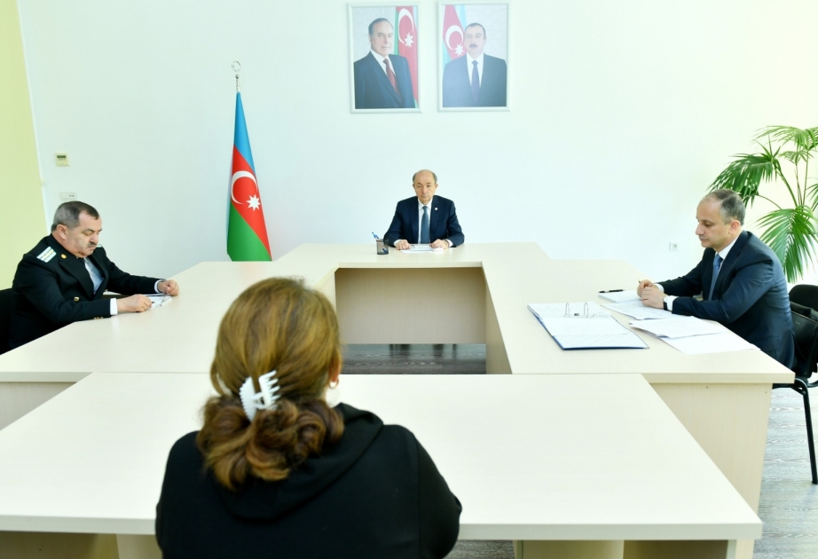 Ədliyyə naziri Sabirabadda vətəndaşlarla görüşüb