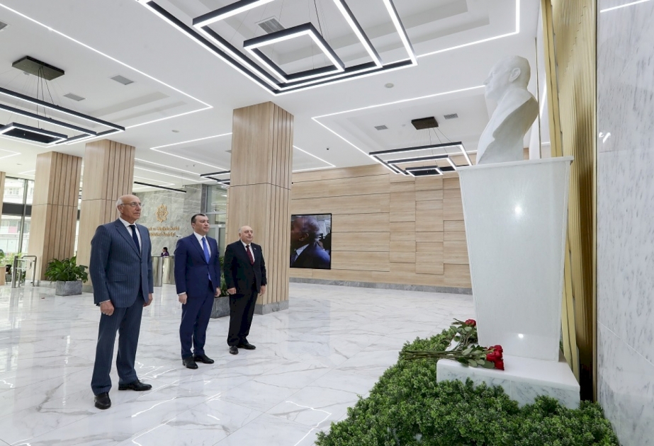 “Heydər Əliyev və Azərbaycanda yeni sosial müdafiə sisteminin formalaşdırılması” mövzusunda dəyirmi masa keçirilib
