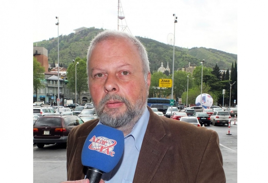 Gürcü politoloq: Ermənistan tərəfindən atəşkəsin pozulmasının sistemli xarakter alması bunun dövlət siyasəti olduğunu sübut edir
