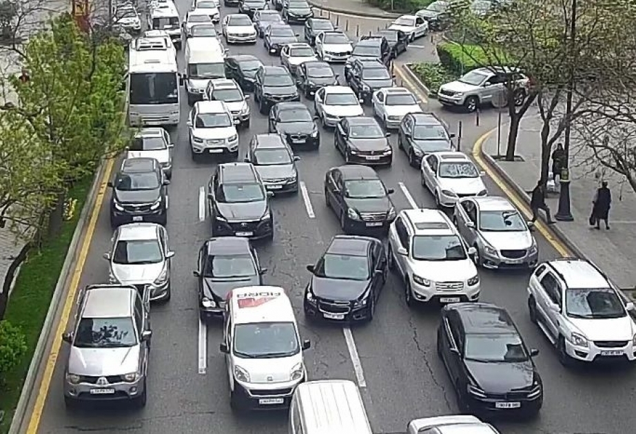 Bakıda hazırda sıxlıq müşahidə edilən yollar