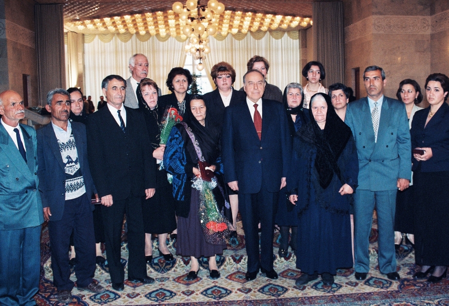Мгновения жизни, подаренной народу: декабрь 1998 года