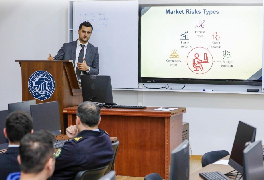 Əmanətlərin Sığortalanması Fondu İqtisad Universitetində təlim keçirib