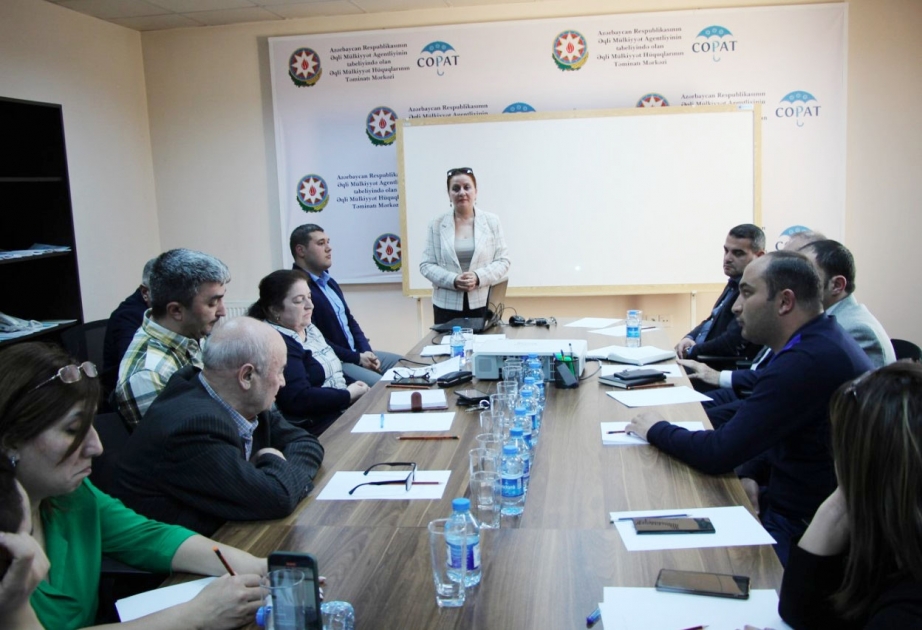 Əqli Mülkiyyət Agentliyində sənaye mülkiyyəti obyektlərinin qeydiyyatı ilə bağlı təlim keçirilib