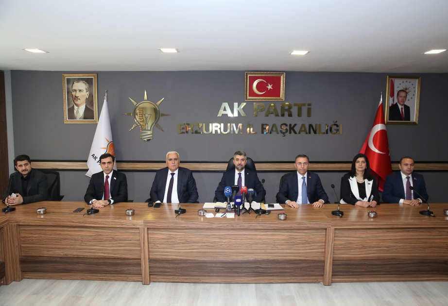 YAP-ın nümayəndə heyəti AK Parti Ərzurum şəhər təşkilatını ziyarət edib