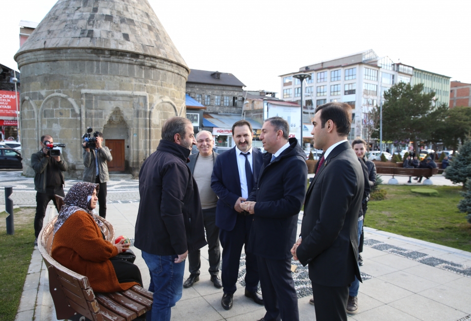 YAP nümayəndə heyətinin üzvləri Ərzurumda tarixi abidələri ziyarət ediblər