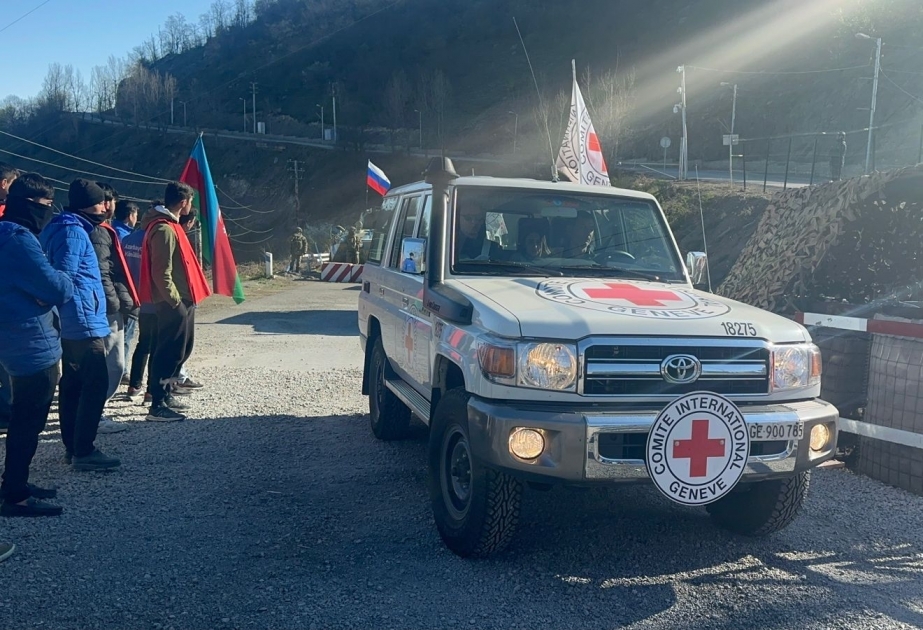 Lachin-Khankendi road: ICRC vehicles pass unhindered through protest area