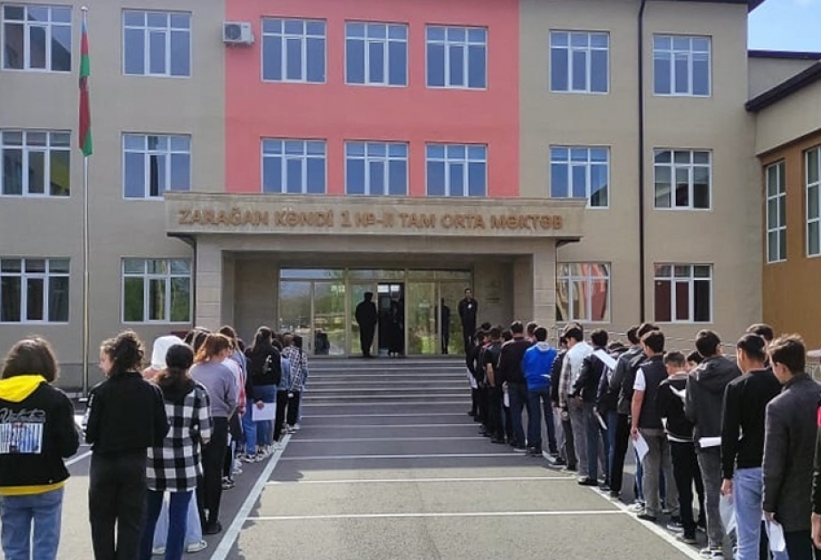 Qəbələ və Oğuz rayonlarında ümumi orta təhsil səviyyəsi üzrə buraxılış imtahanları 10 mərkəzdə aparılıb